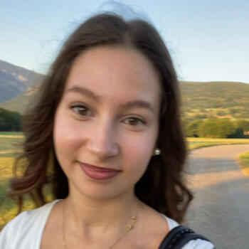 Babysitter in Dingy-en-Vuache: Lara