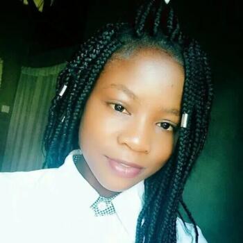 Nanny Luanshya: Caroline