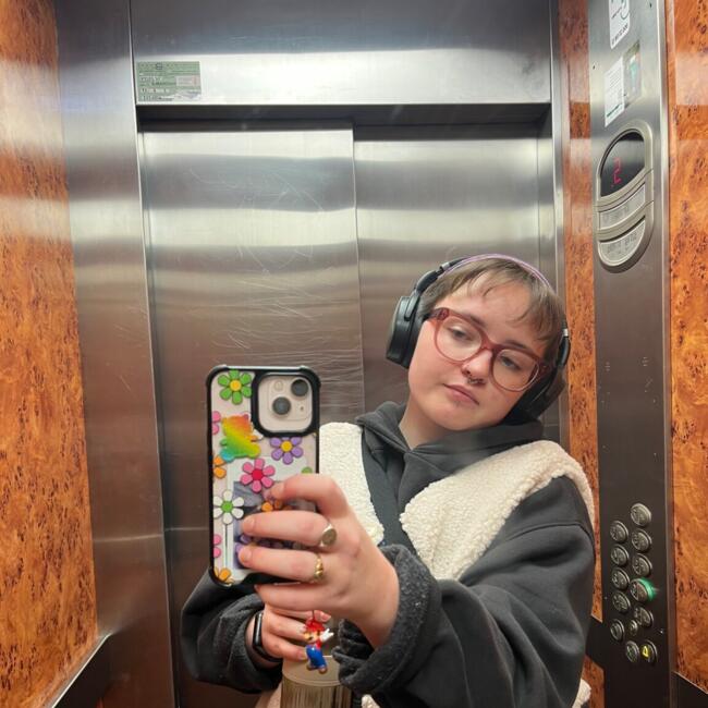 Babysitter in Galway: Robyn