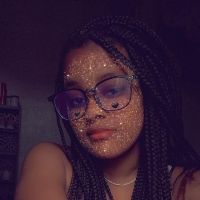 Babysitter in Bolton: Leah