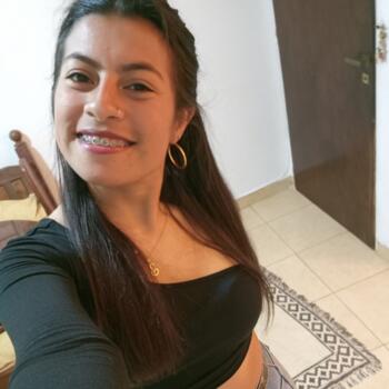 Niñera en Paraná: Erika