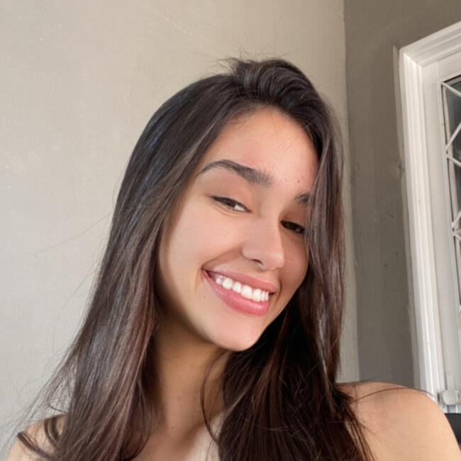 Babysitter in Montes Claros: Alice