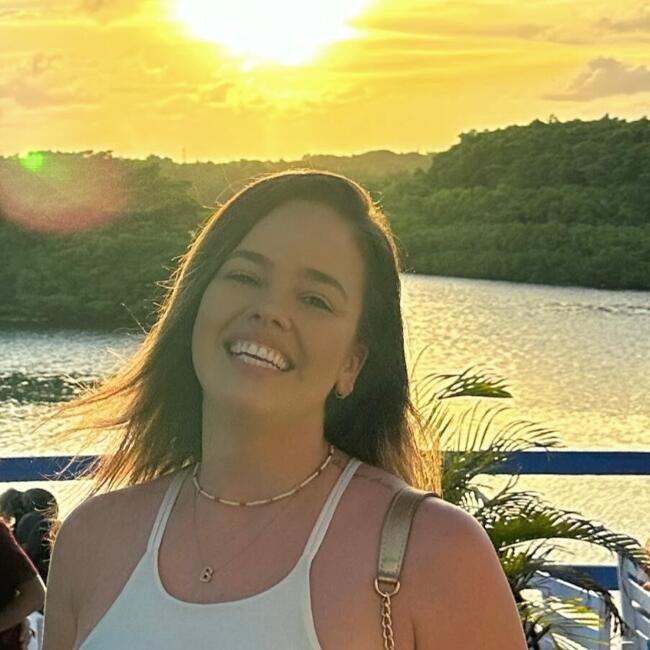 Babysitting job in Fortaleza: Bia