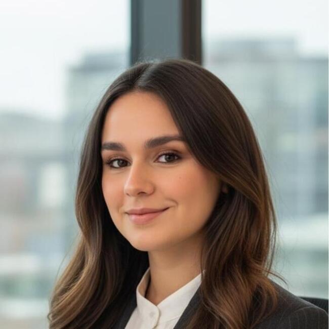 Babysitter a Dübendorf: Maria Jesus Riedel