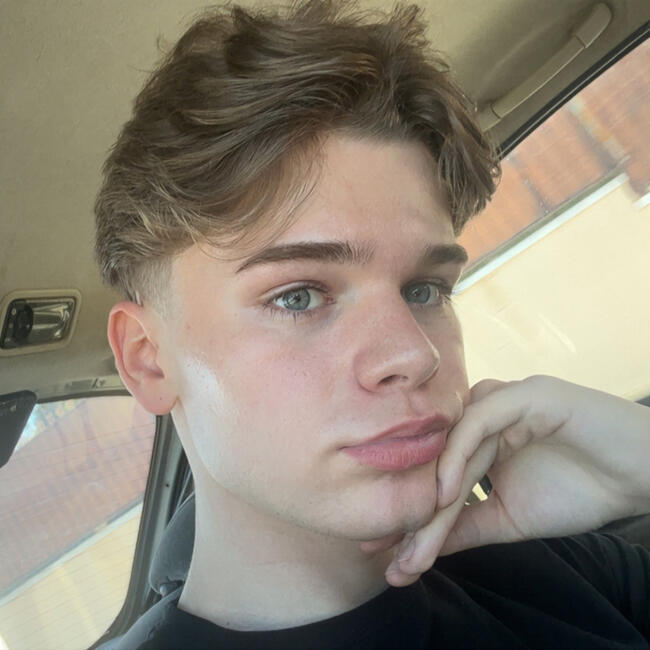 Babysitter in Birmingham: Luke