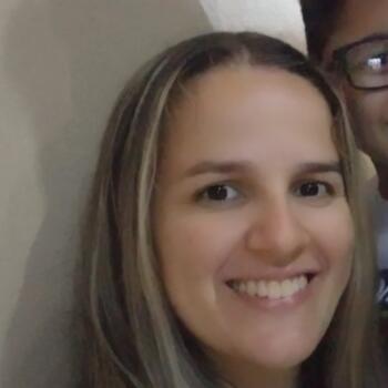 Babysitter Campo Bom: Marcela