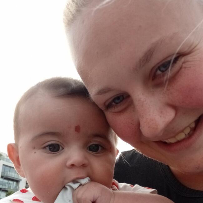 Babysitter in Sint-Niklaas: Iluna