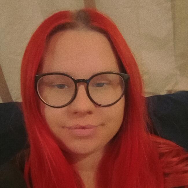 Babysitter in Gosport: Hannah