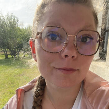 Babysitter in Bruyères: Clara