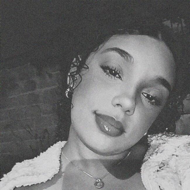 Babysitter in Vila Velha: Thávyne