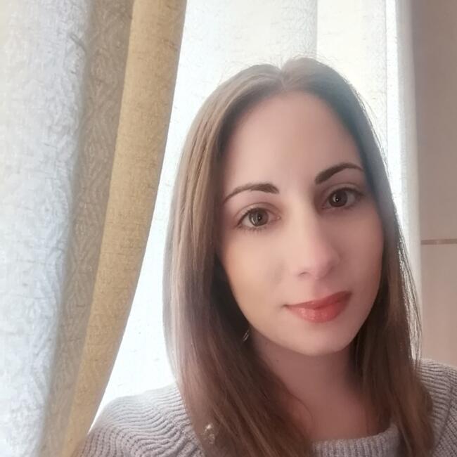 Babysitter στην περιοχή Παλαιό Φάληρο: Δάφνη