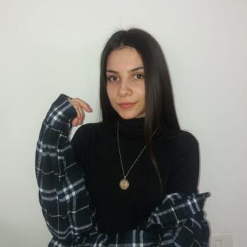 Babysitter in Valea Lupului: Ioana