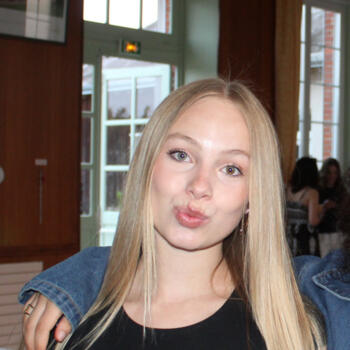 Barnevakt i Tours: Lou