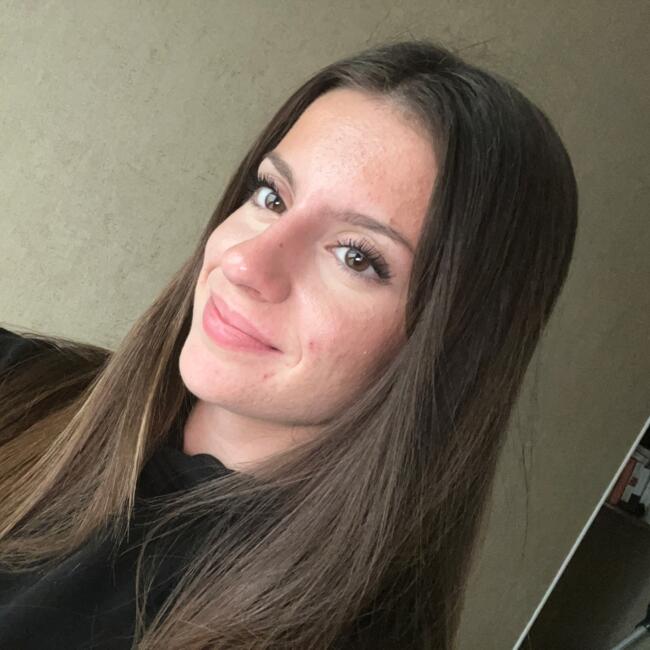 Babysitter in Saint-Martin-de-Boscherville: Eléanore