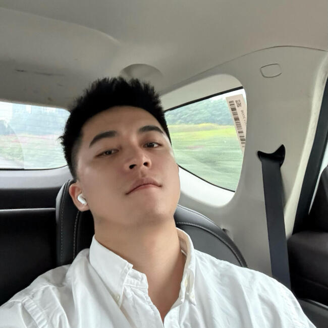 Babysitting job in Singapore: Deepak