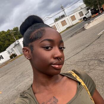 Babysitter Bayonne: December