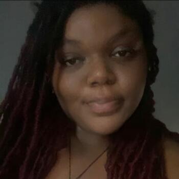 Babysitter in Hartford: Janaiya
