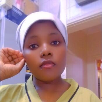 Babysitter in Jeddah: Alice