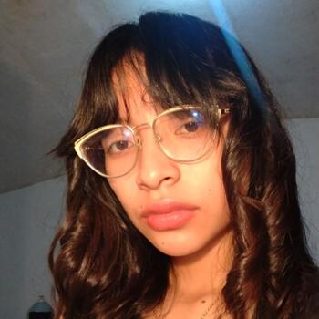 Babysitter in Guatemala City: Jennifer