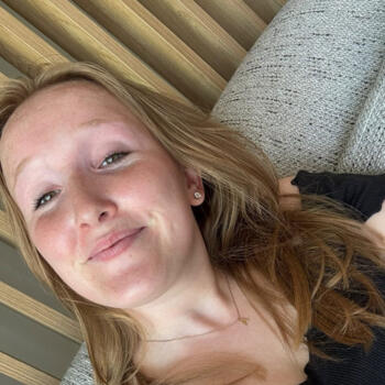 Babysitter in Puurs: Amber