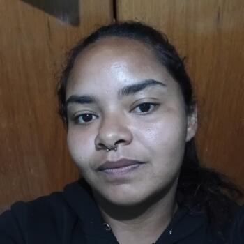 Babysitter in Mongaguá: Julia