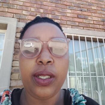Babysitter Roodepoort: Fezeka