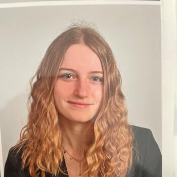 Babysitter in Dunkirk: Clara