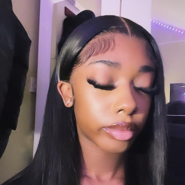 Babysitter in London: Lashaya