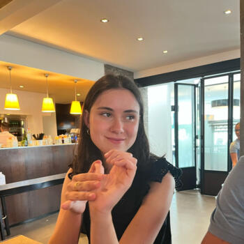 Babysitter in Kuringen: Féline