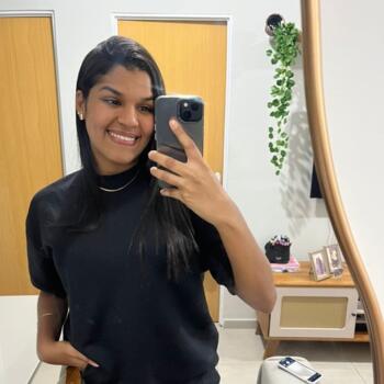 Babysitter in Mesquita: Estefani