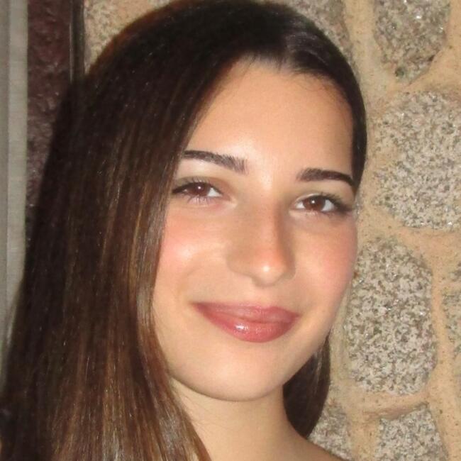 Babysitter in Matosinhos Municipality: Isabel