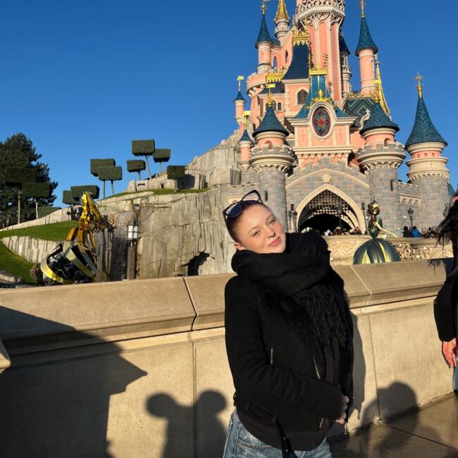 Babysitter in Poitiers: Jennyfer