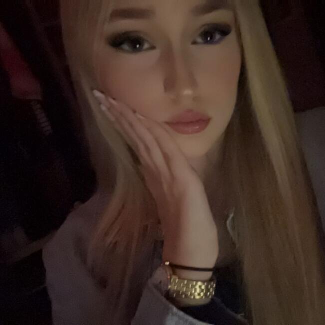 Babysitter in Somme-Leuze: Elisa