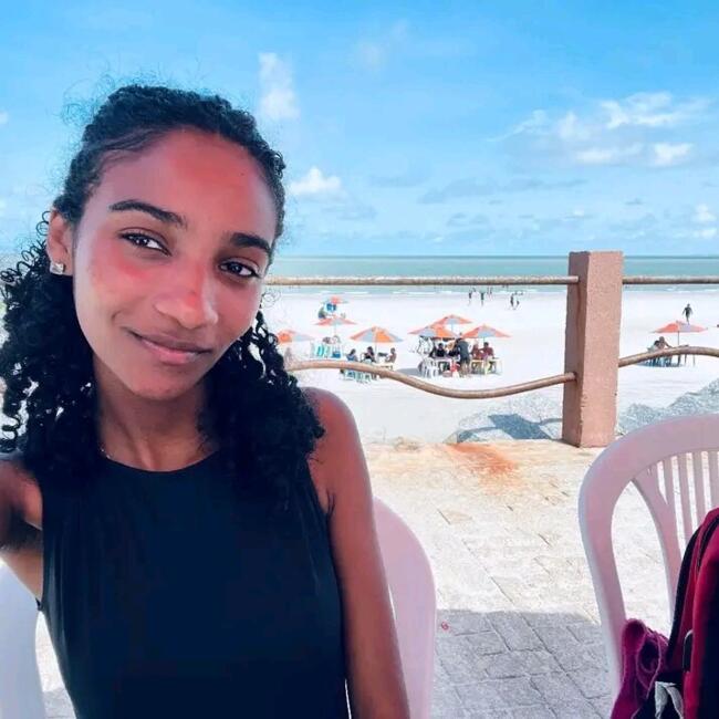 Babysitter in Castanhal: Kamilly