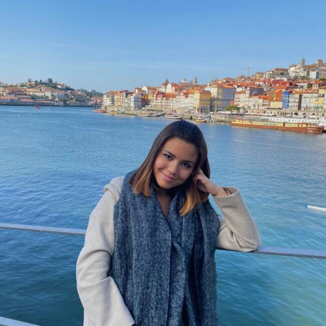 Babysitter in Oeiras: Joana