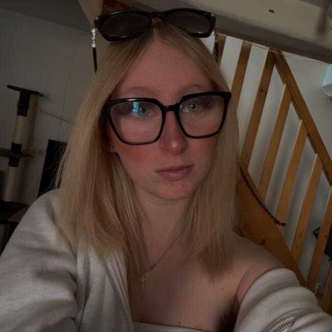 Babysitter in Mende: Oceane
