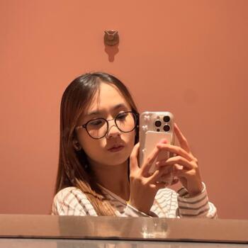 位于Singapore Island的临时保姆: Natasha