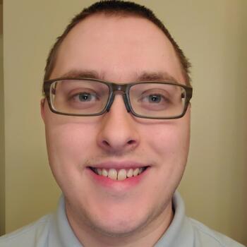 Babysitter in Eagan: Alex