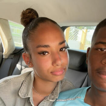 Babysitter in Éragny: Neela