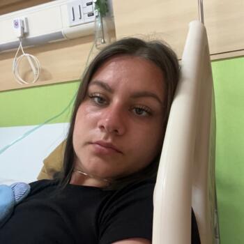 Babysitter in Lagnieu: Lena