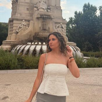Babysitter in Madrid: Laura