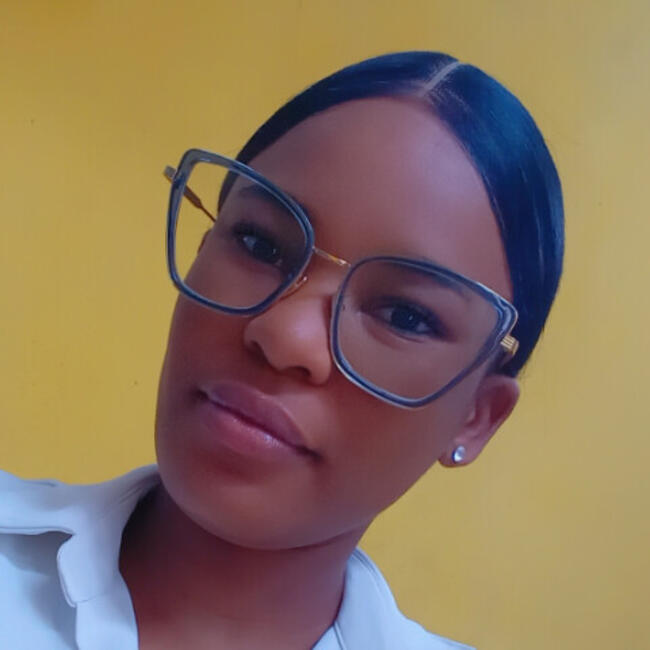 Trabalho de babysitting em Almada: Maria Bernardo