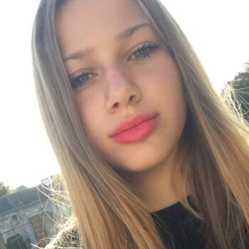 Baby-sitter in Versailles: Paloma