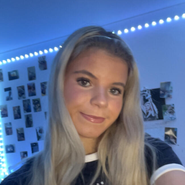 Babysitter in Comber: Mia