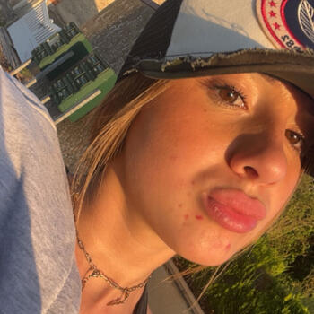 Babysitter in Épernay: Lola