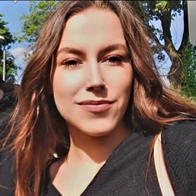 Babysitter στην περιοχή Κρέφελντ: Lisa