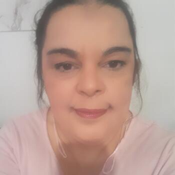 Childminder in Béthune: Houria