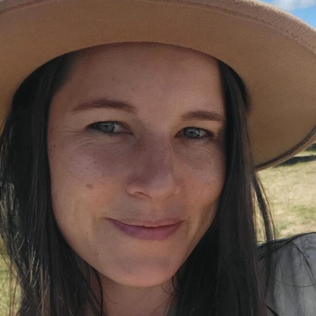 Babysitter in Sunshine Coast: Kim