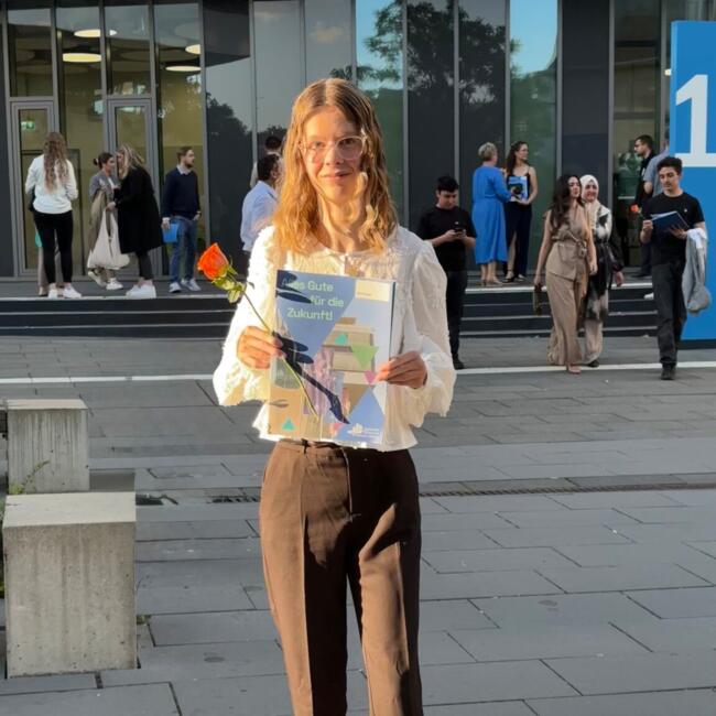 Babysitter in Perth: Julie