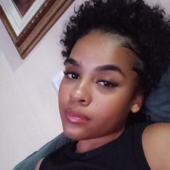 Babysitter in Várzea Grande: Melissa